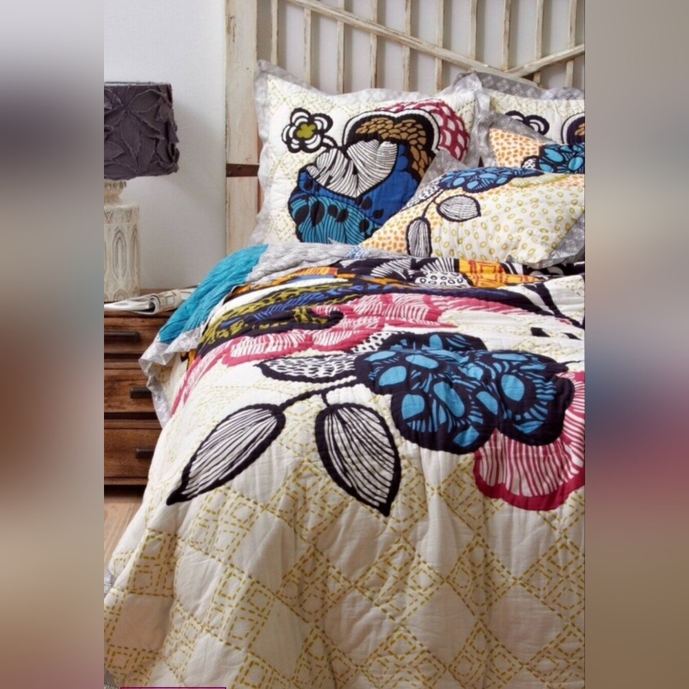 ANTHROPOLOGIE Laelia 2 Standard Pillow Sham NWOT - Picture 2 of 7